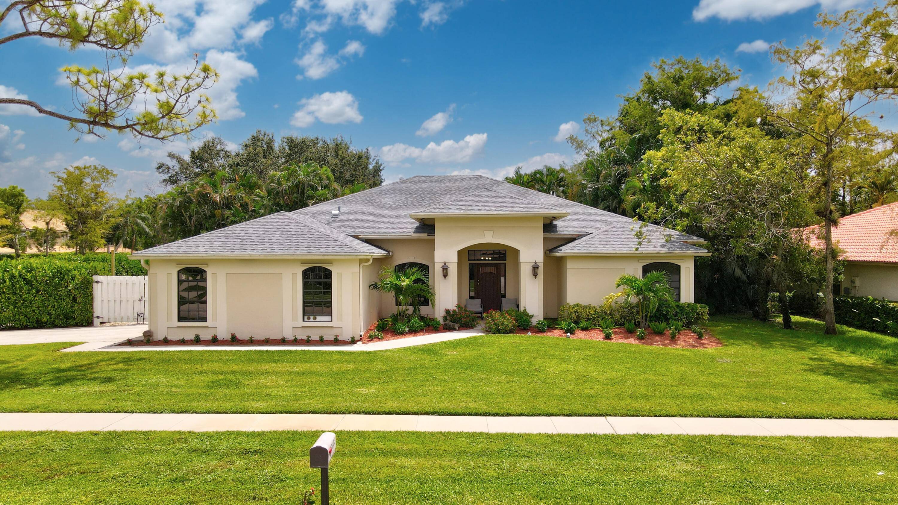 Seasonal Rental. Welcome to this immaculate fully furnished 4 bedrooms and 3 bath pool home that epitomizes comfort and style.