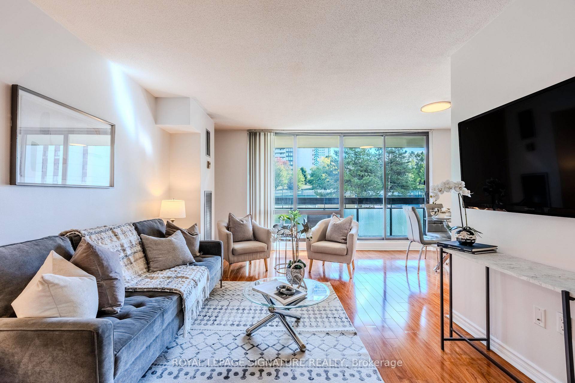 Welcome to suite 315 at 177 Linus Rd.