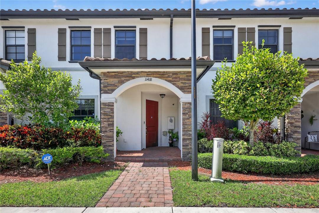 Beautifully residence located at 11418 SW 250th St 11418, Homestead, FL, offering comfort, functionality, and a desirable location.