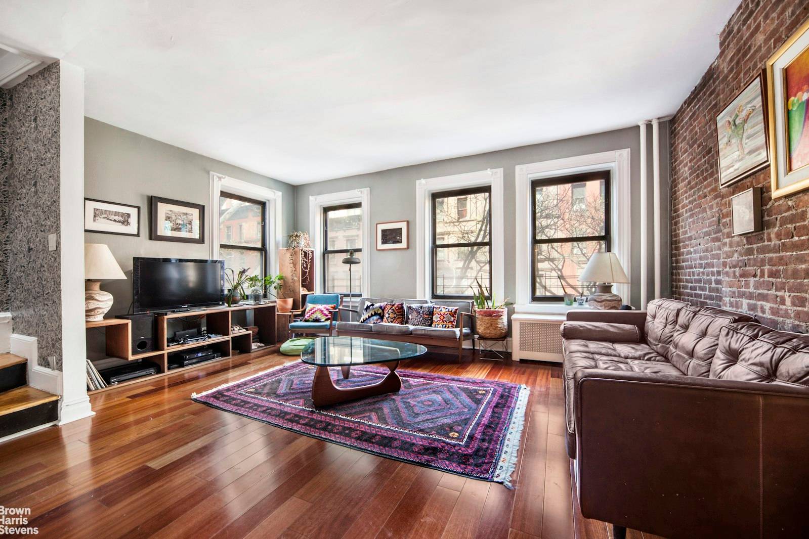 Located just 1 blocks from Central Park, walk up 2 flights Apologies no elevator to this spacious 4 Bed 2.