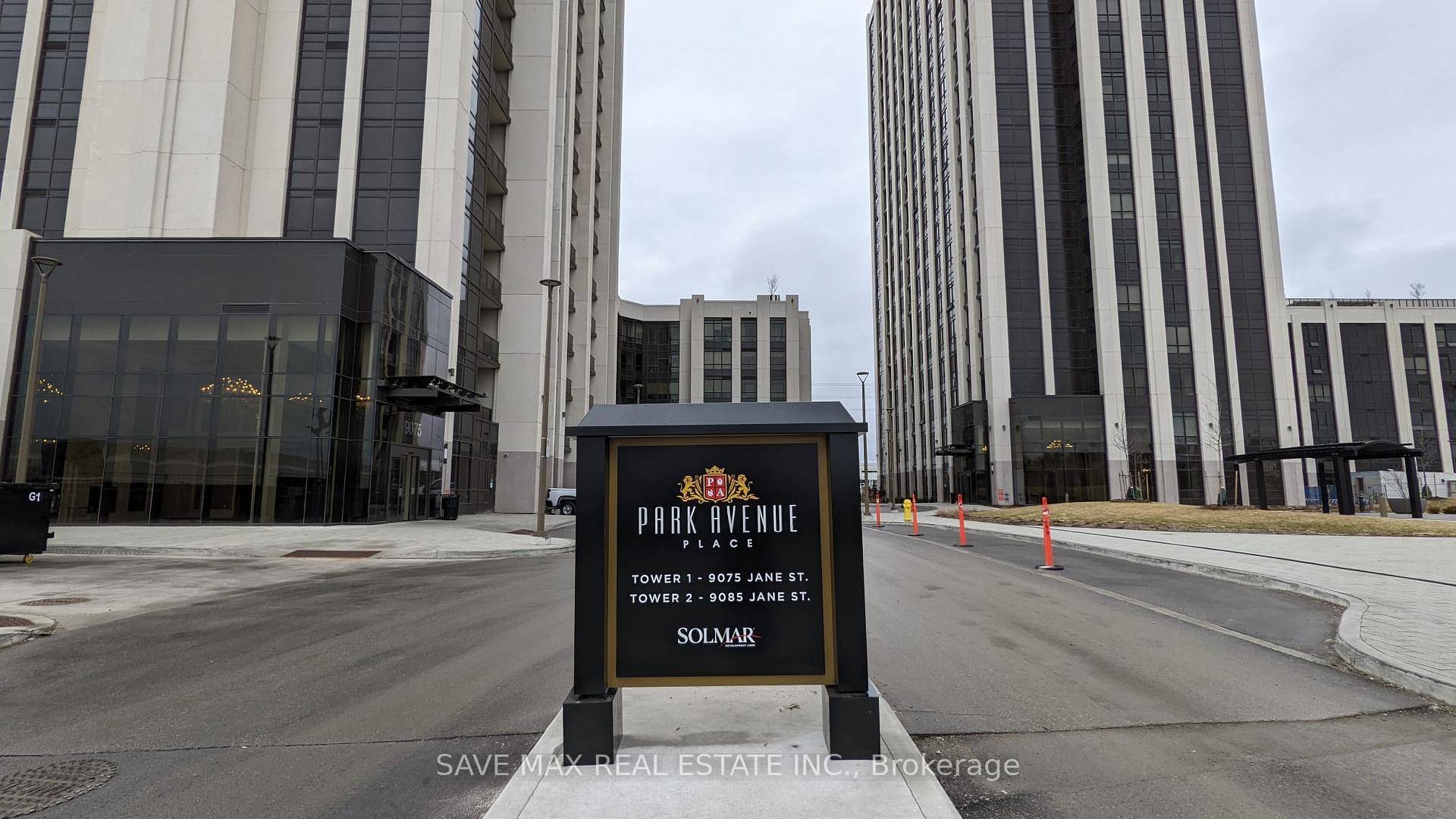 Experience luxurious living at PARK AVENUE PLACE CONDOS with this stunning unit in the heart of Vaughan.
