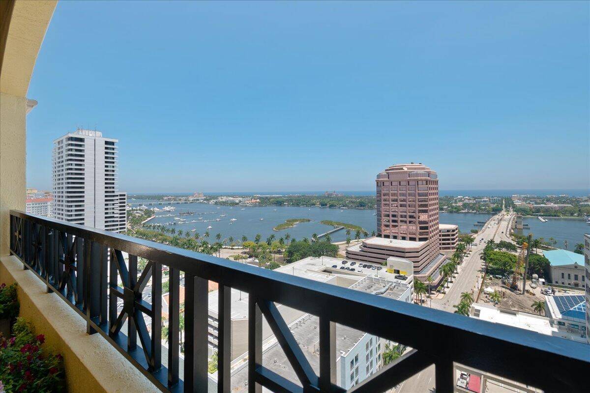 Beautiful furnished condo located in prestigious luxury One City Plaza building featuring South Eastern views of intracoastal from balcony, living dining area 2 bds, possible 3rd bd, all new appliances, ...
