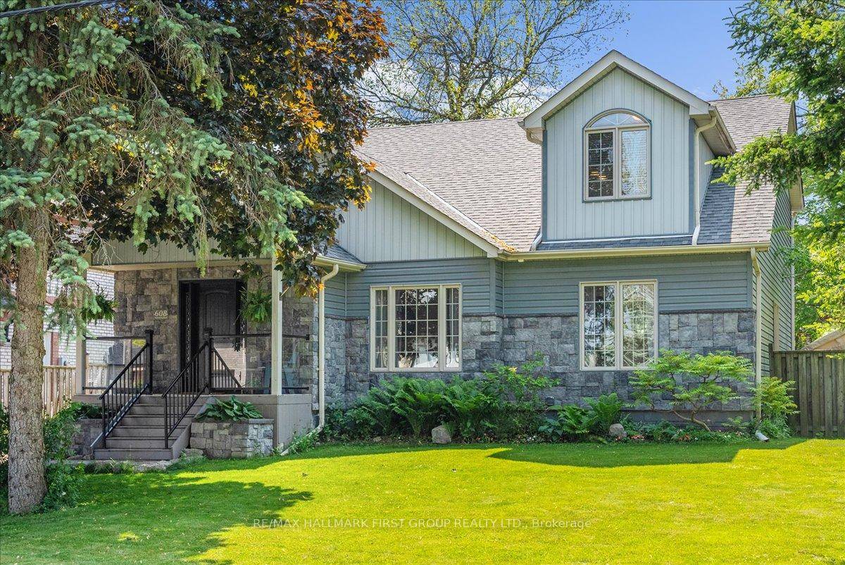 Stunning Custom 4 Bedroom Home on a Premium 60x160 ft Lot.