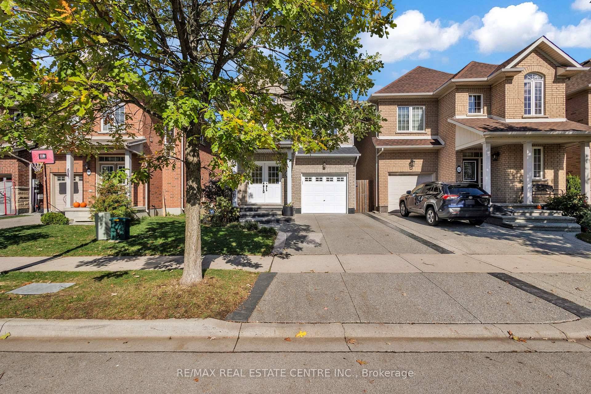 Beautifully maintained home located just minutes from the lake in desirable Stoney Creek.