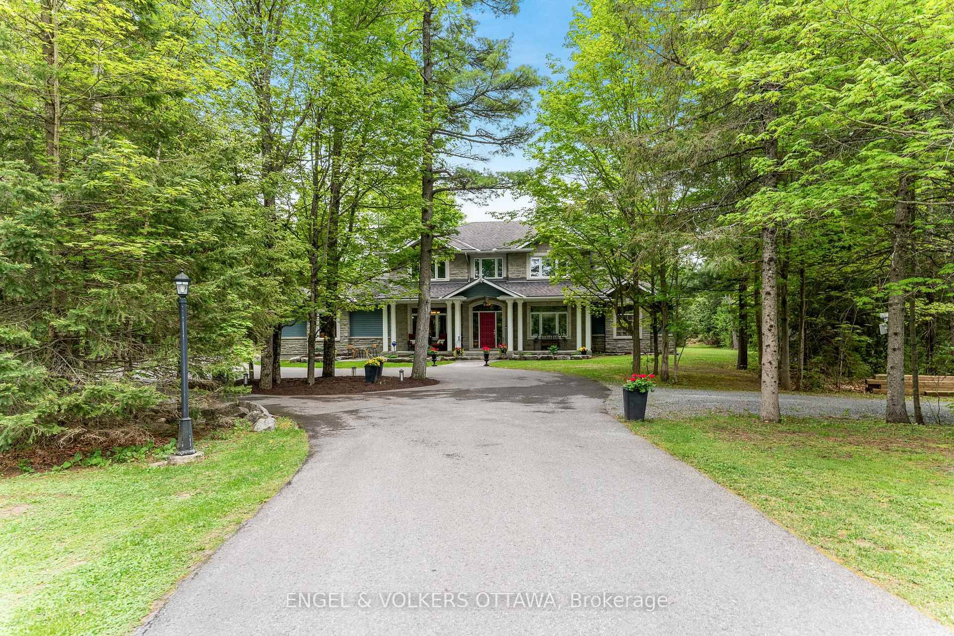 Forest Inspired Masterpiece in the Heart of Nature and Luxury.