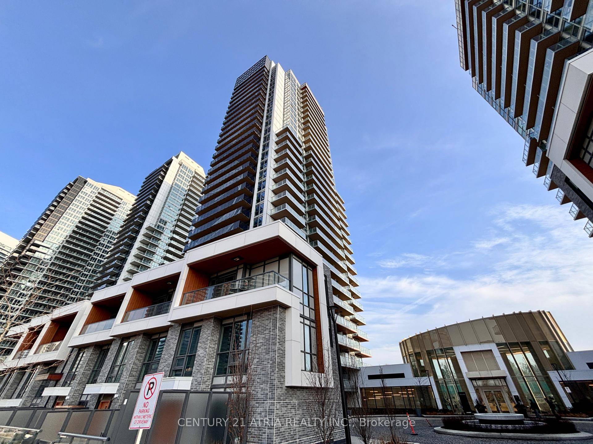 Welcome to the beautifully appointed Saison condos by Concord Adex in the middle of Toronto !