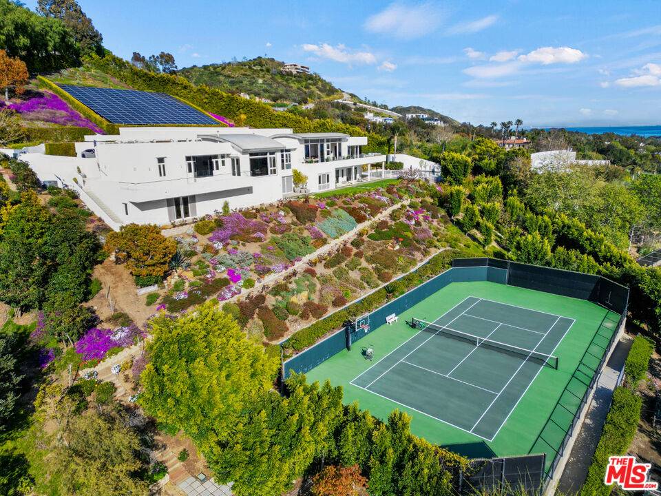 27454   Winding Way 6.0 Malibu LA