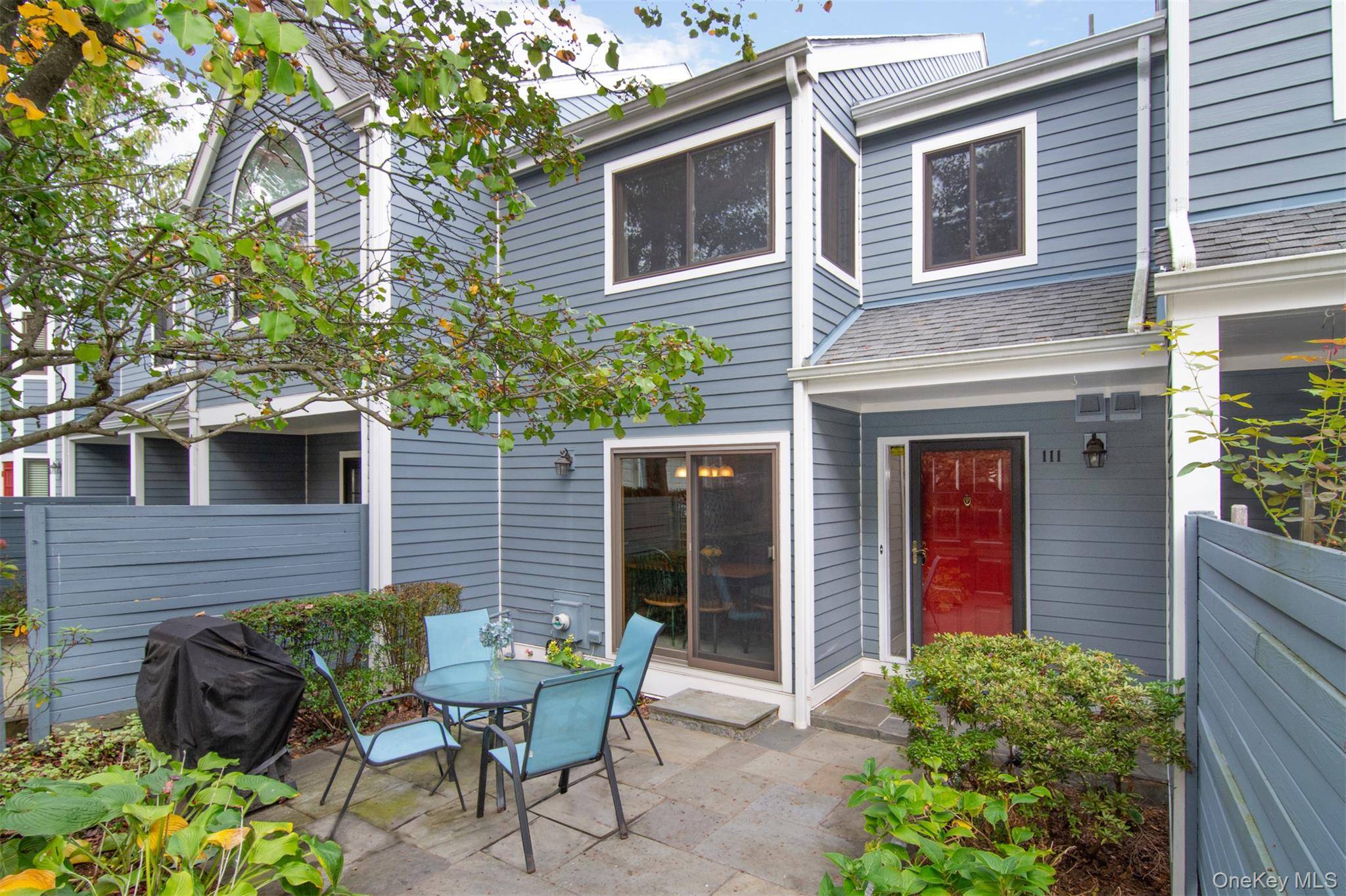 Move right into this immaculate, beautifully renovated two bedroom, two and a half bath townhome in the highly sought after Fieldpoint community.