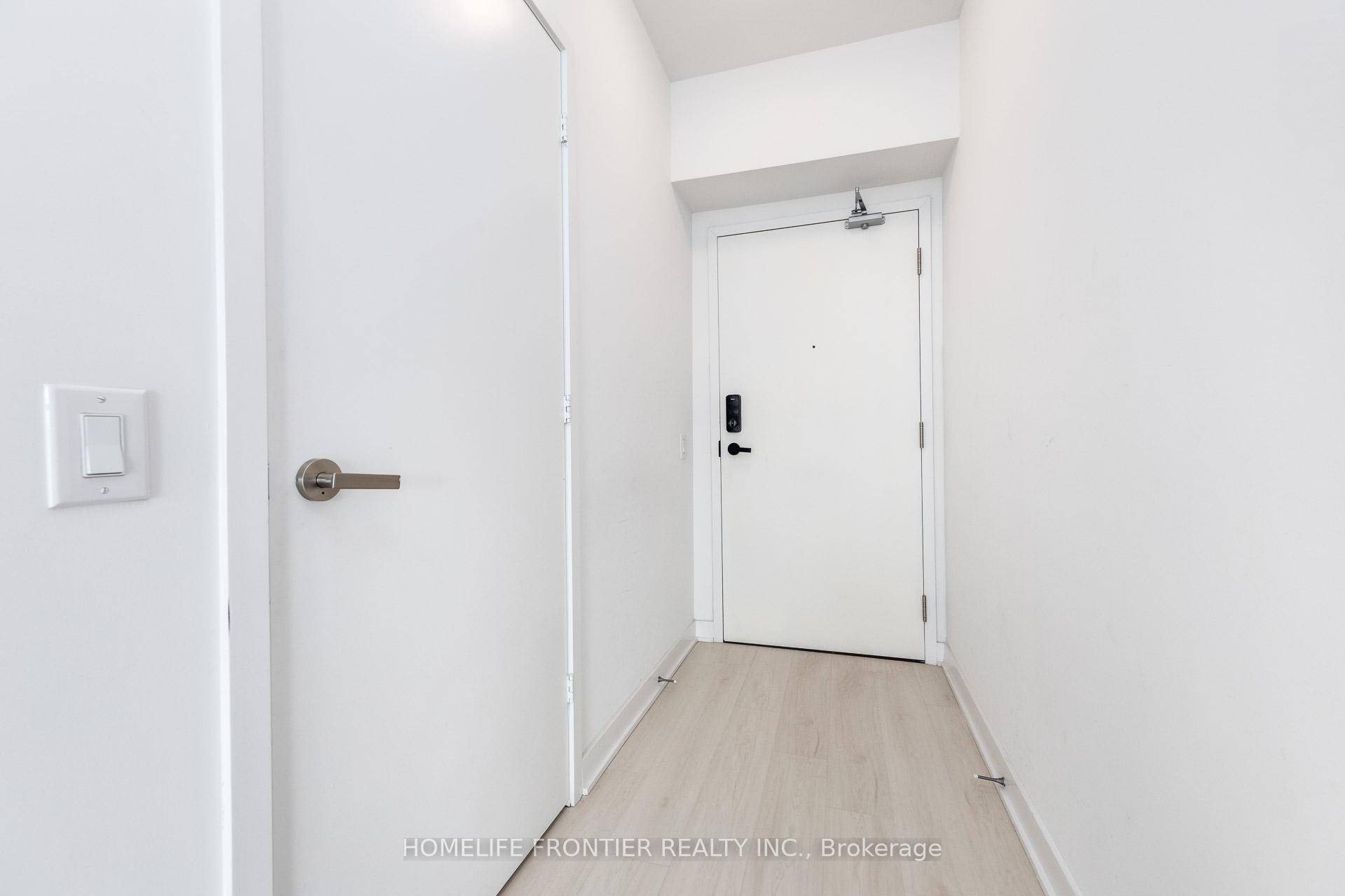 Welcome To This One Year New Luxurious M City 1 Condos In The Heart Of Mississauga Square One !