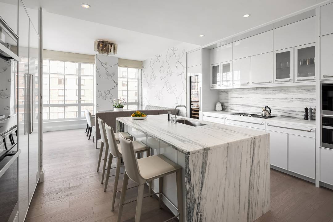 THE KENT OFFERS ONE OF THE LAST 20 YEAR TAX ABATEMENTS AVAILABLE IN NEW YORK CITY This exceptional 5 bedroom, 4.