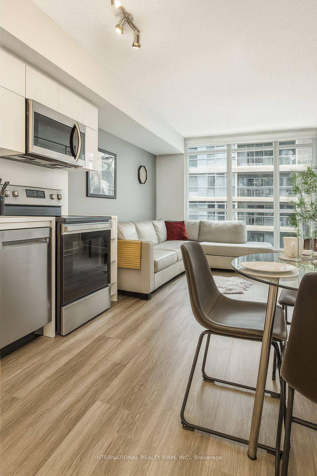 Airbnb Friendly Turn key Investment in CityPlace !