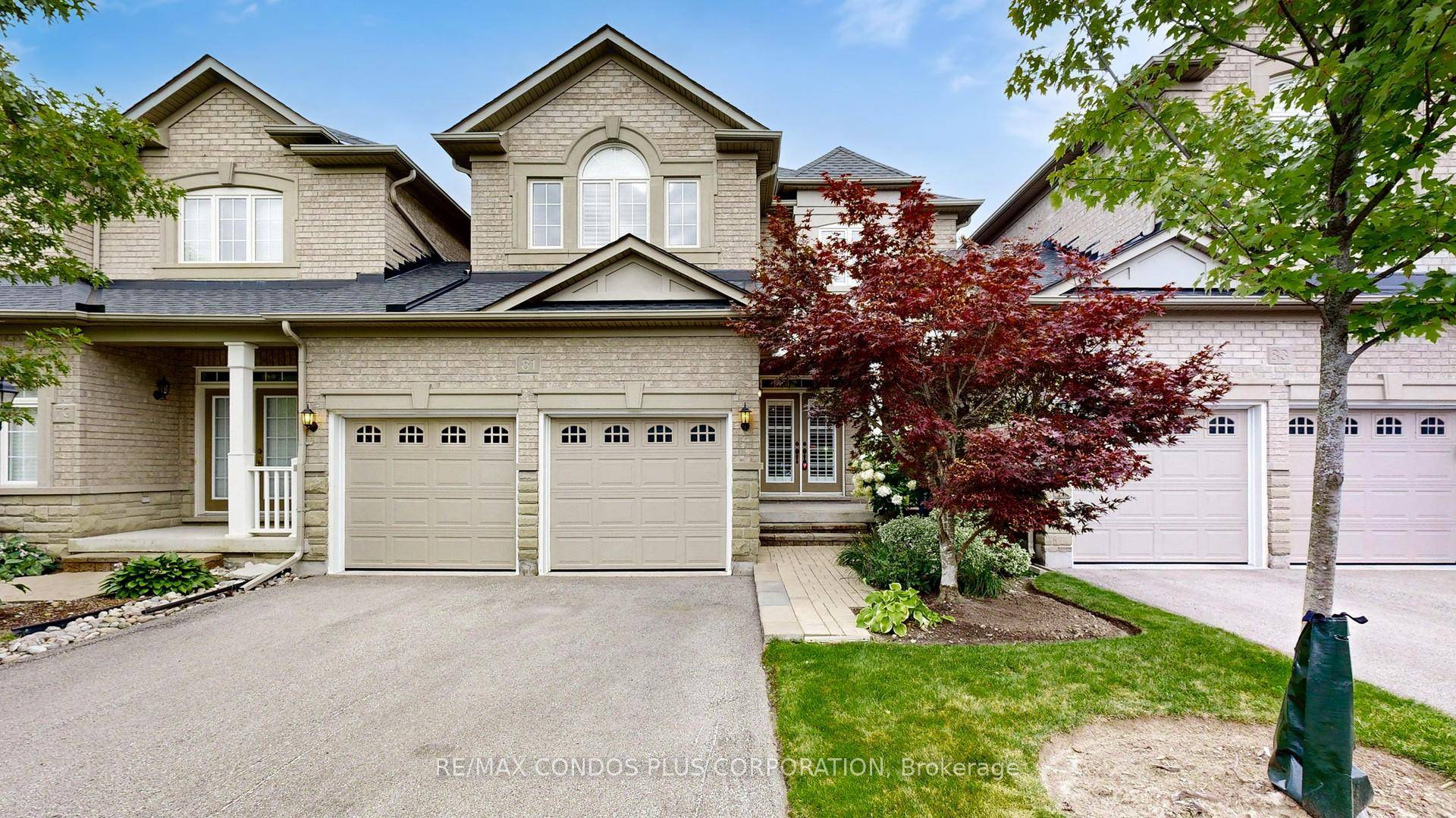 Welcome to Stonebridge, one of Auroras most exclusive gated communities.