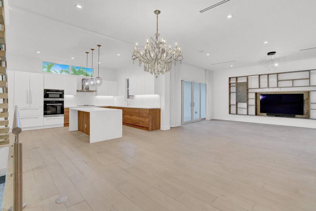 Ideally located just a few blocks north of coveted Las Olas, this newly built townhome delivers a serene, refined lifestyle.