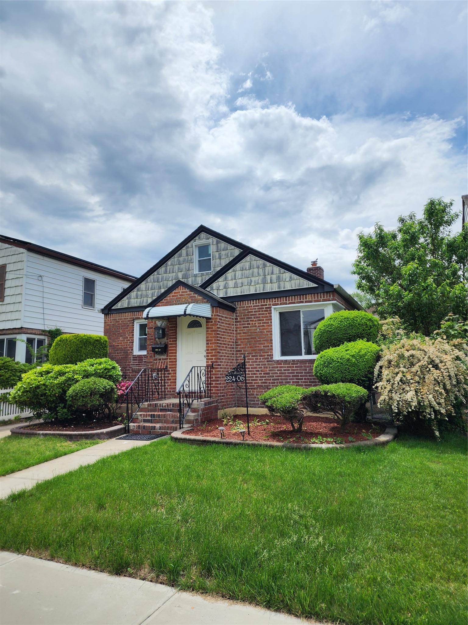 Welcome to this newly renovated gem sitting on a 36 x 100 lot size, featuring 3 bedrooms and 2 full bathrooms, formal living room and dining room, and an eat ...