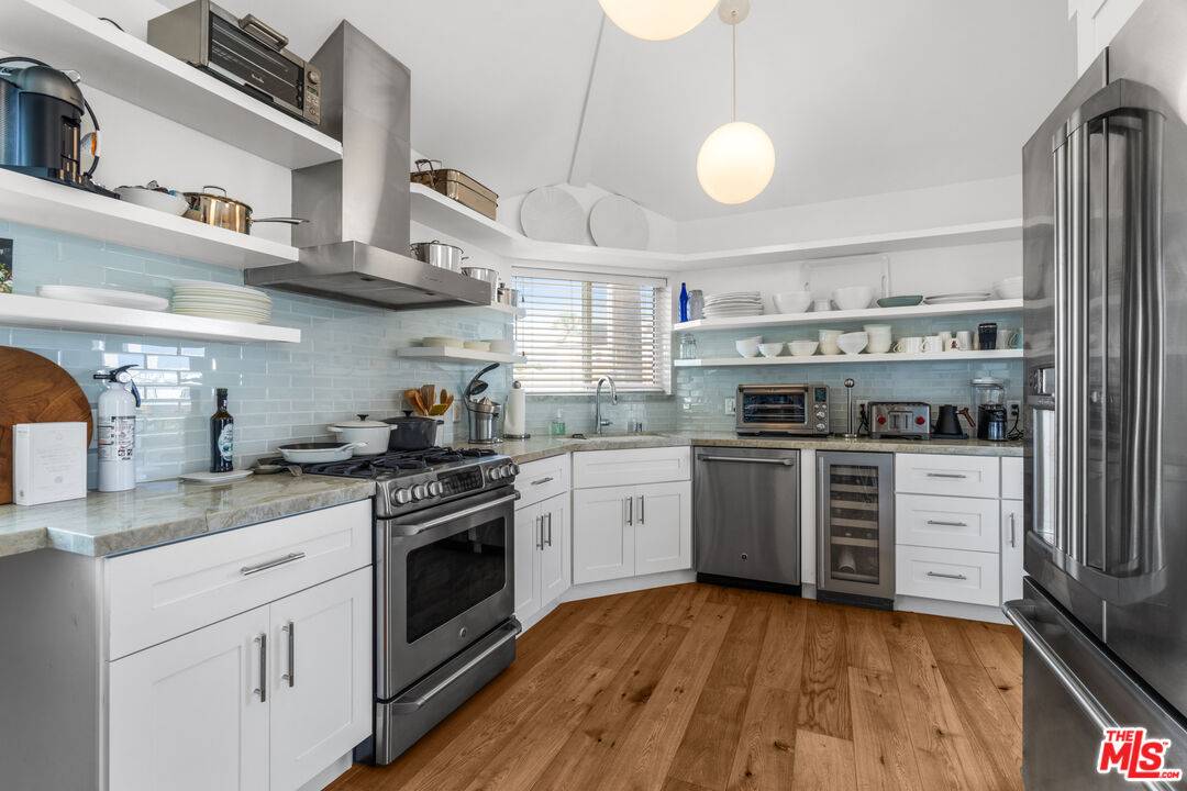 3503   Esplanade 3BR Marina Del Rey La