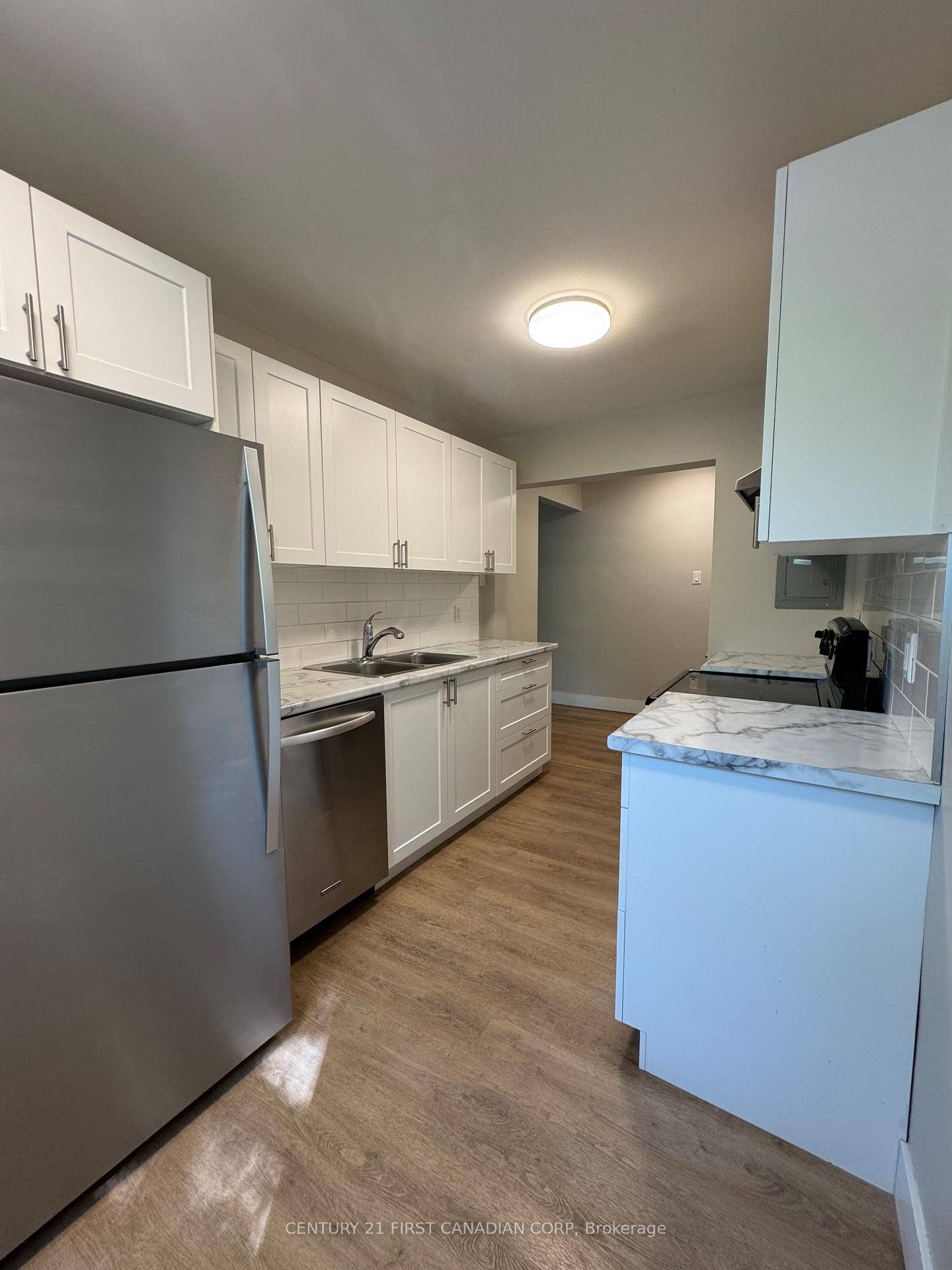 LIMITED TIME OFFER 1000 gift card for a Newly updated CORNER 2 Bed unit WITH BALCONY located close to downtown, Wortley Village in Old South London.