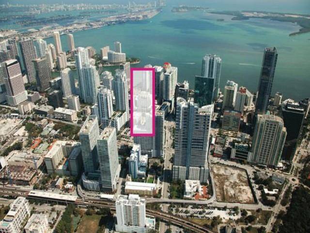 Spacious and stylish 2 bed, 2 bath corner unit in the heart of Mary Brickell Village with 1, 224 sq ft of open living and a split floor plan for ...