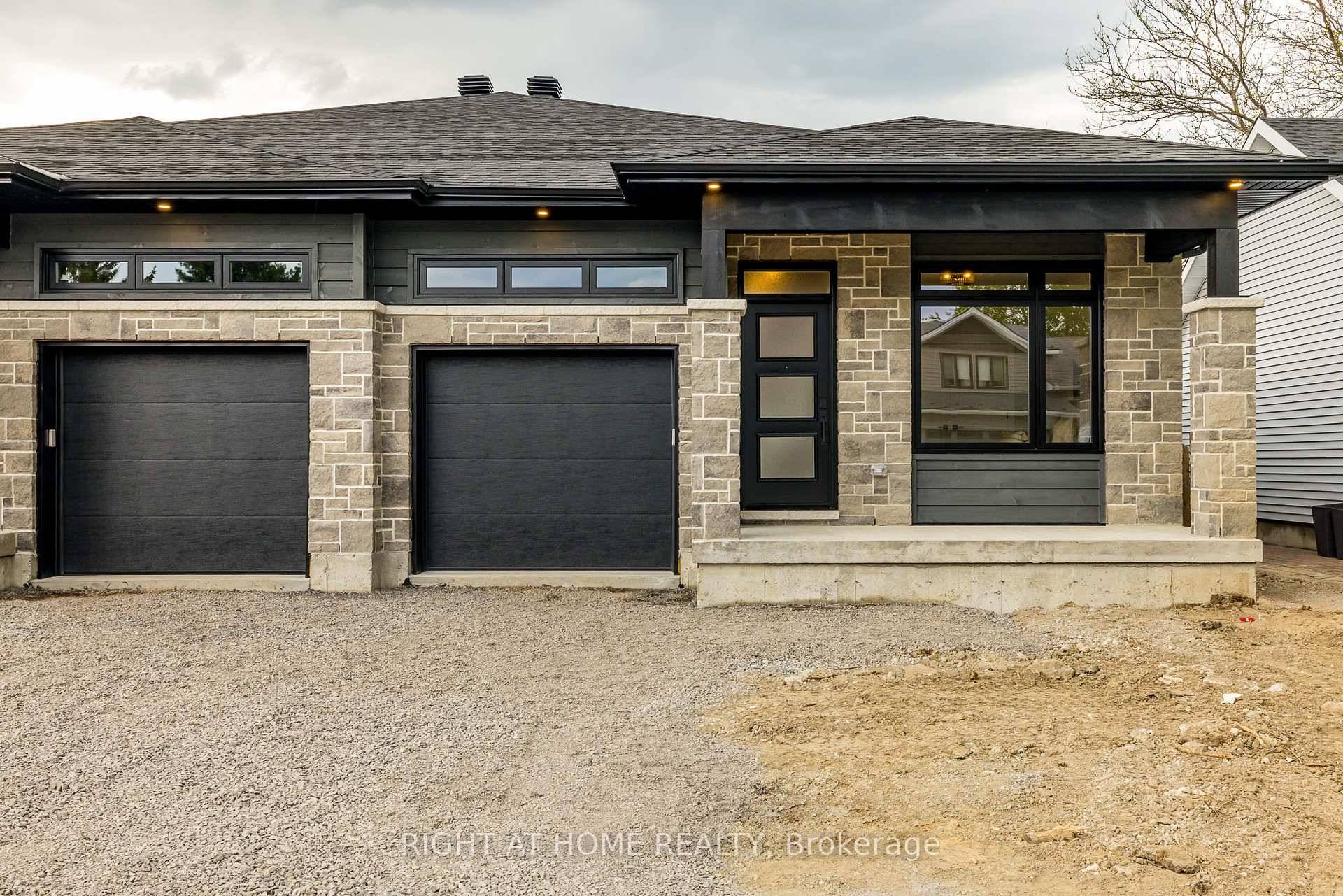 Welcome to your dream home in the heart of Arnprior !