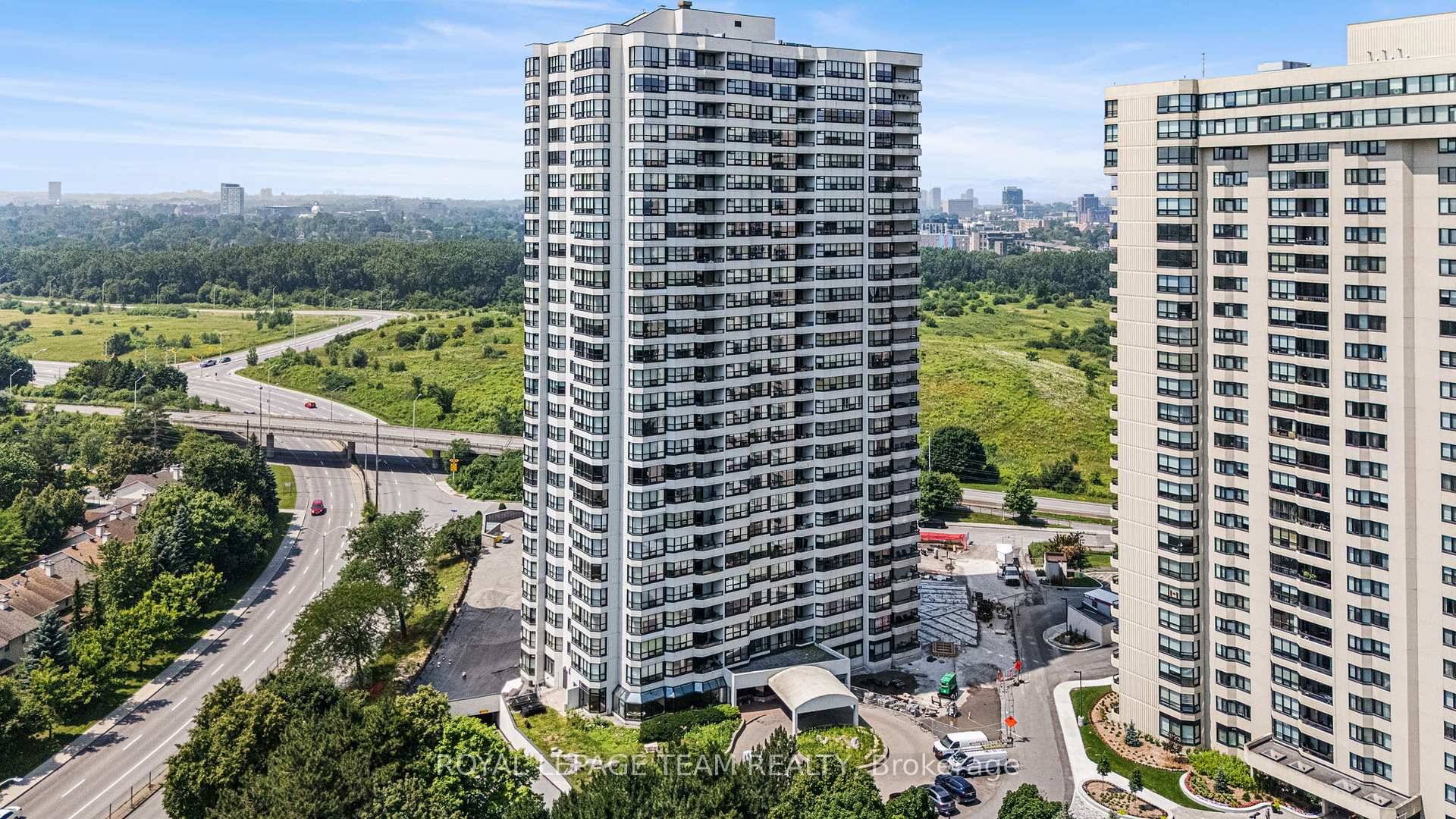 Welcome to the Riviera. A Premier Gated Community with 24 Hour Security.