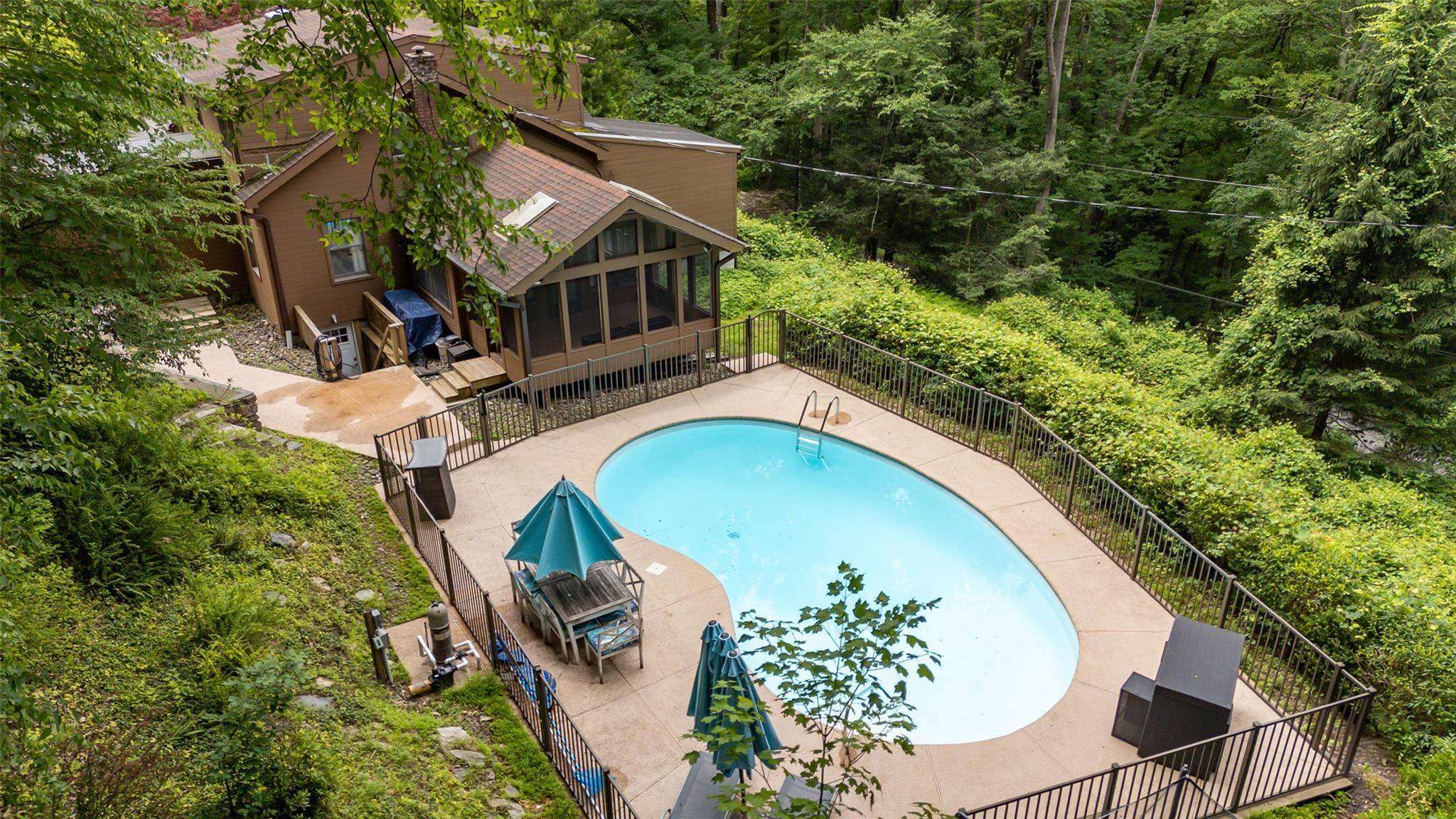 This is truly one of the most unique properties you will find anywhere.