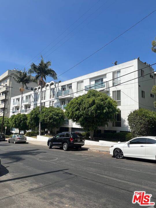 1617  N Fuller Ave Hollywood Hills East LA