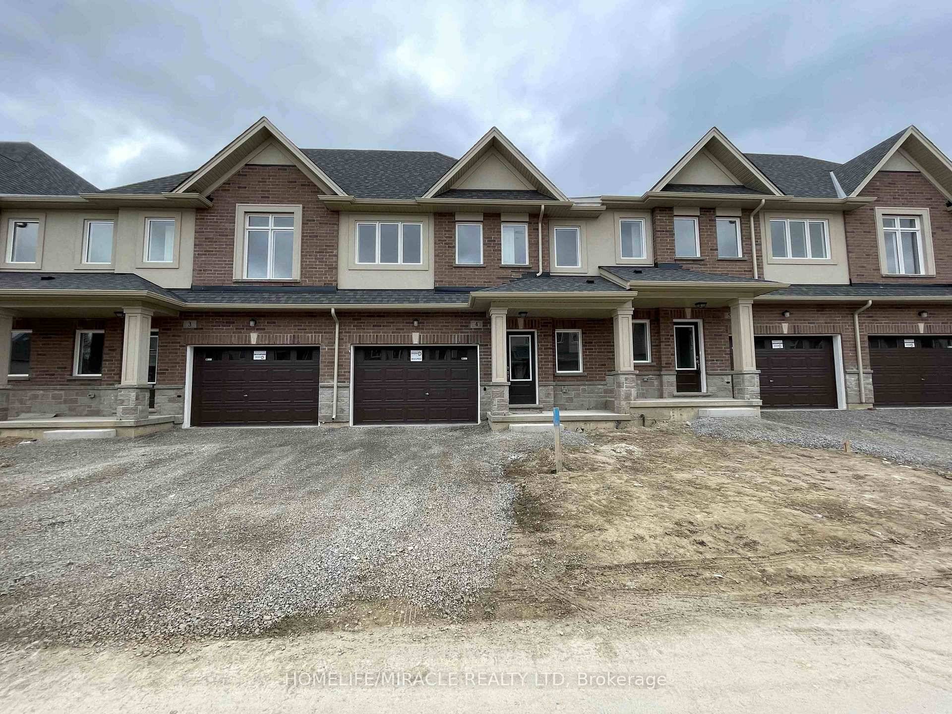 ! ! Absolutely Gorgeous Townhome available for lease.