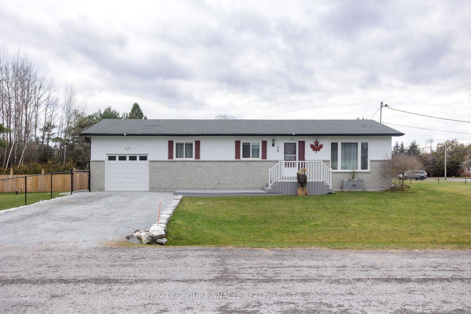 Welcome to this lovely two bedroom raised bungalow in the quiet family oriented neighbourhood of Pefferlaw.