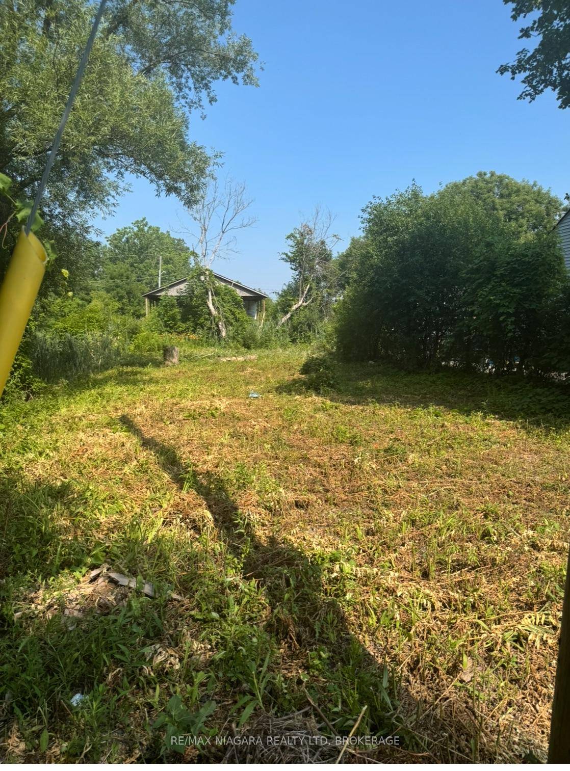 Rare Opportunity for a lot in North End Niagara at the end of a Quiet Cul de Sac.