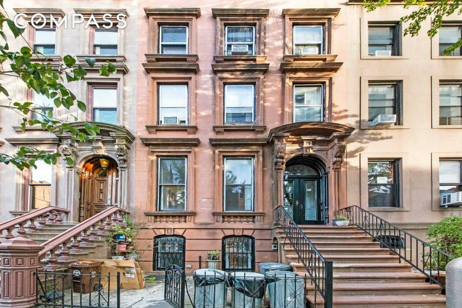 Reduced to rent now ! Enjoy the holidays in your private backyard.