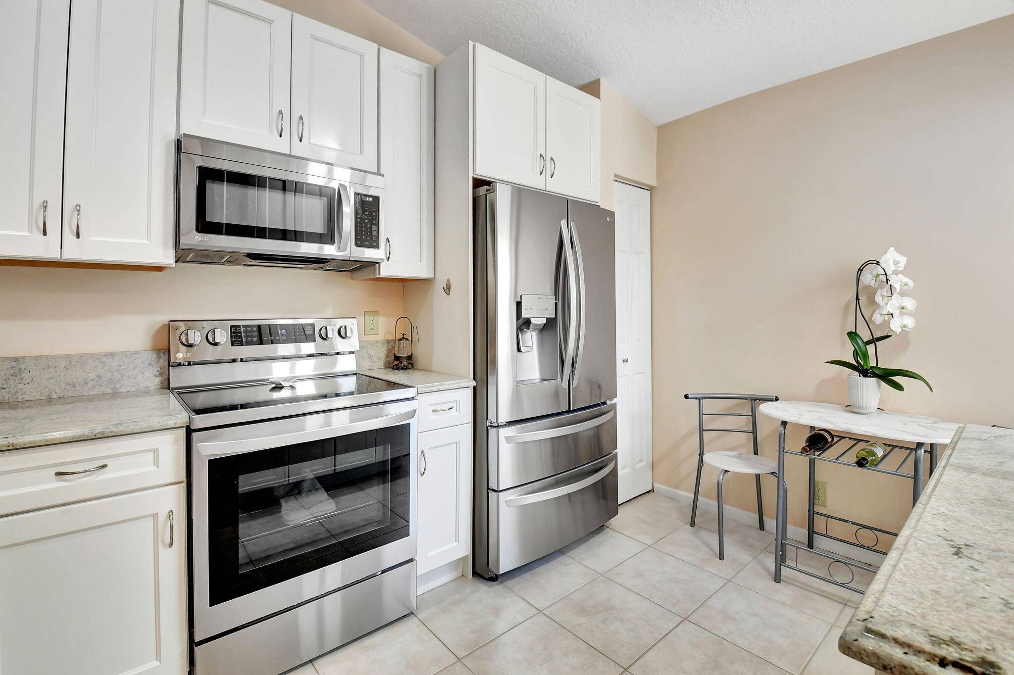It's all about the lifestyle at Cascades one of Boynton Beach's premier resort style communities adjacent to the Westchester Golf Course with a beautifully landscaped entryway lined with swaying palm ...