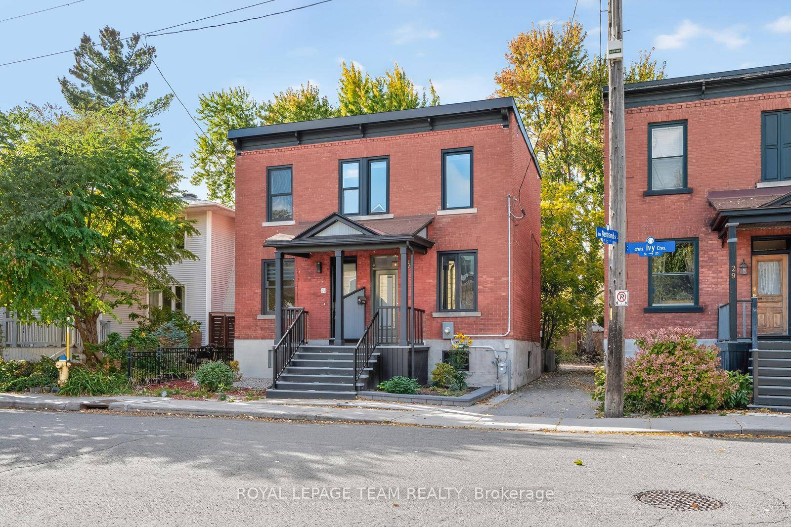 Lovely Lindenlea presents a home of fine heritage character and blissful modern ease.