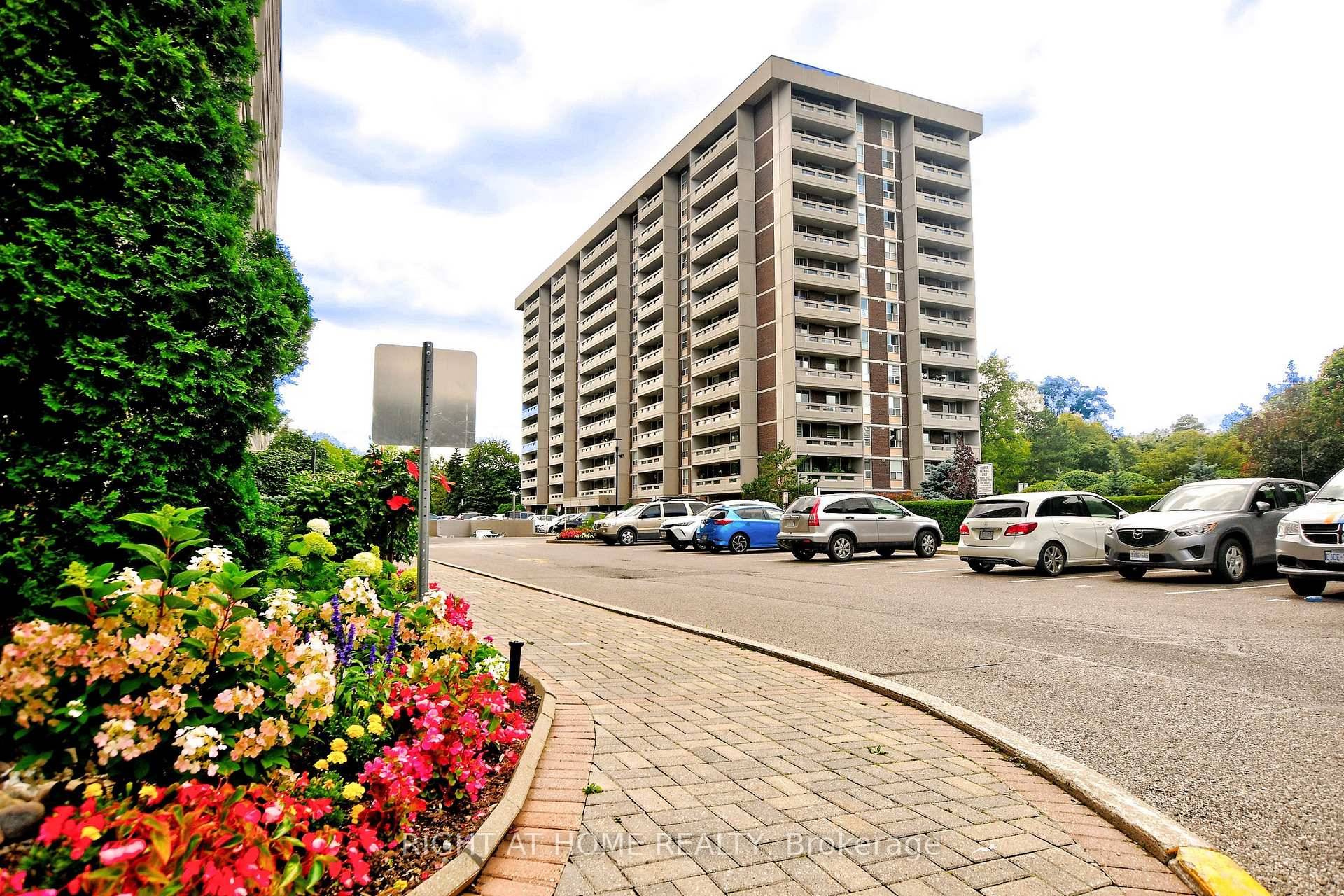 Spacious 2 Bedroom, 2 Bath, Parking And Lrg Ensuite Locker.