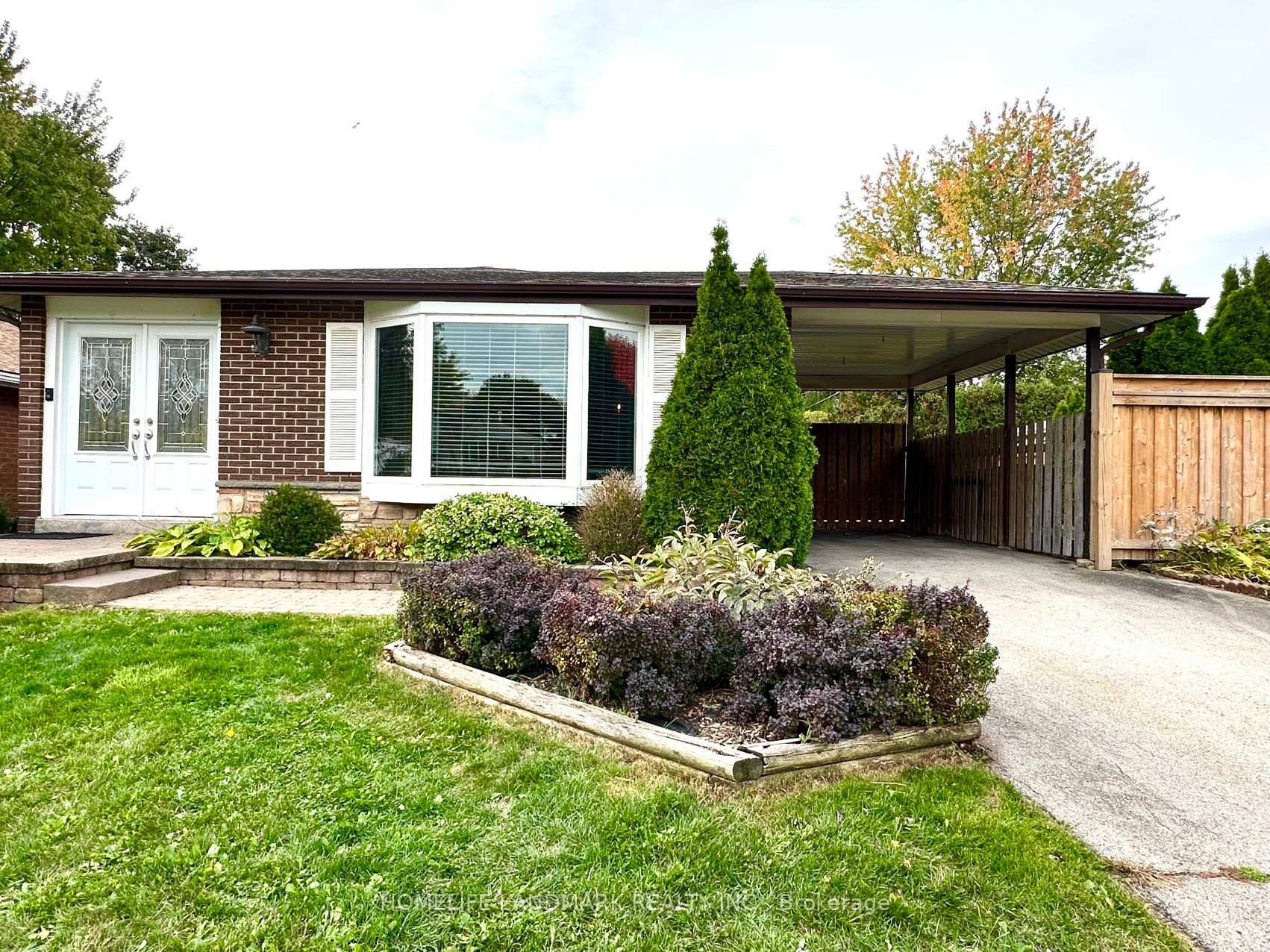 Welcome To This Beautifully And Spacious 3 1 Bed 2 Bath Bungalow In Prime Burlington Location !