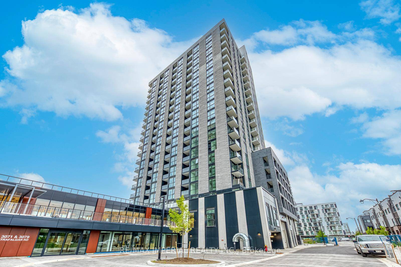Discover modern living in this Brand new one bedroom suite offering 566 sq.