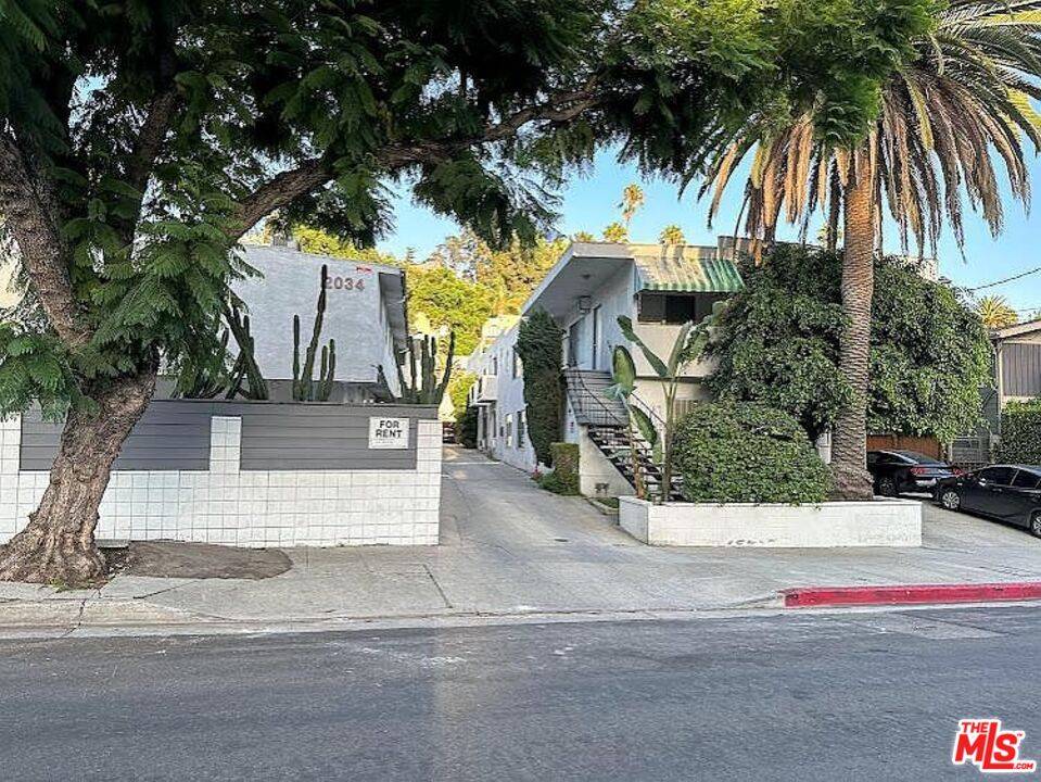 2030   Holly Dr 36BR Hollywood Hills East La