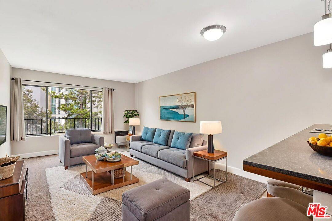 10982   Roebling Ave 1BR Westwood La