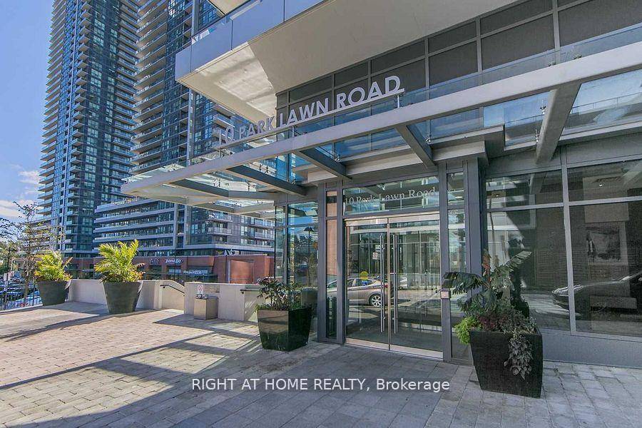 Stunning Corner Suite at Westlake Encore in Mimico !