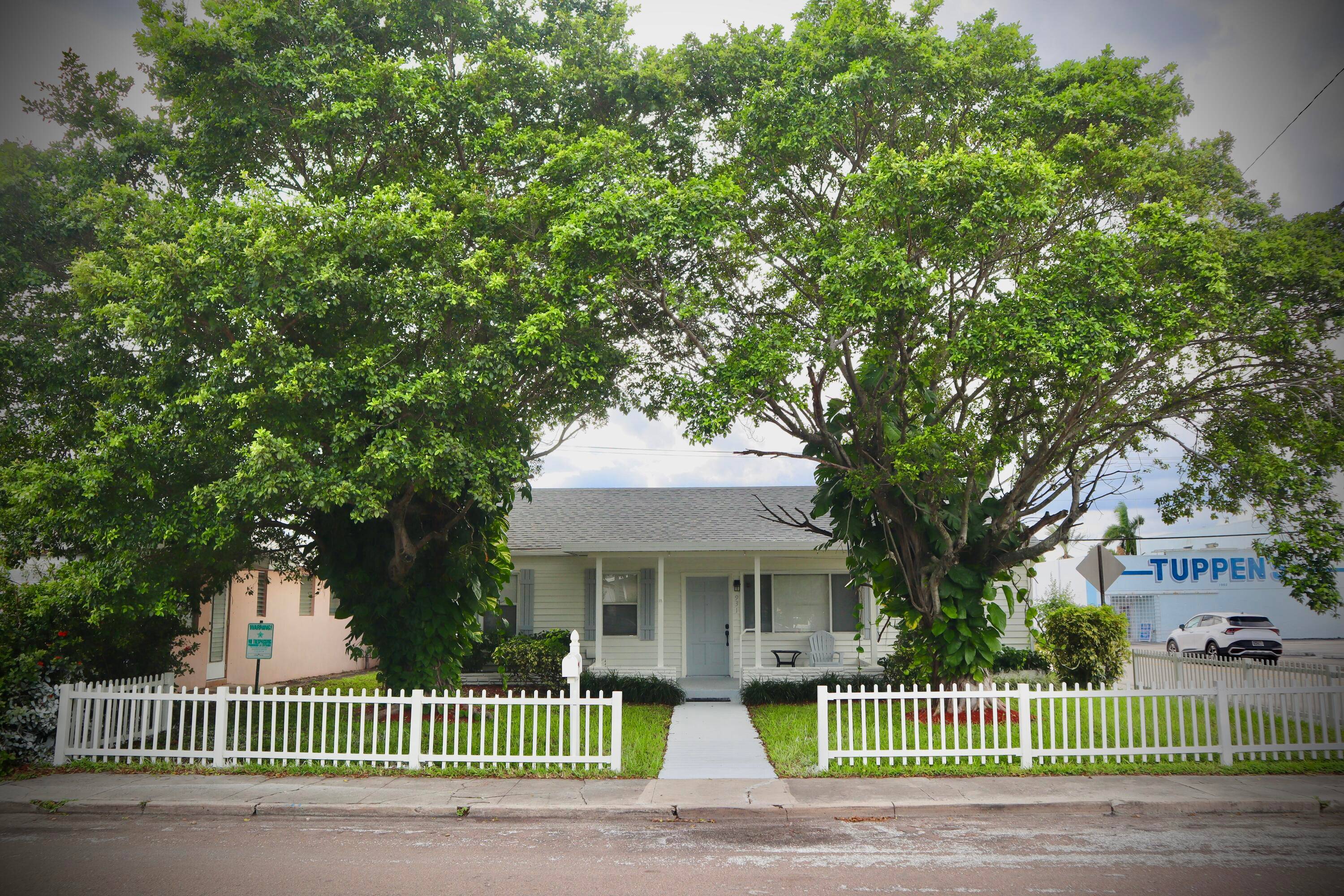 STUNNING LARGE TWO SINGLE FAMILY HOMES for the price of one !