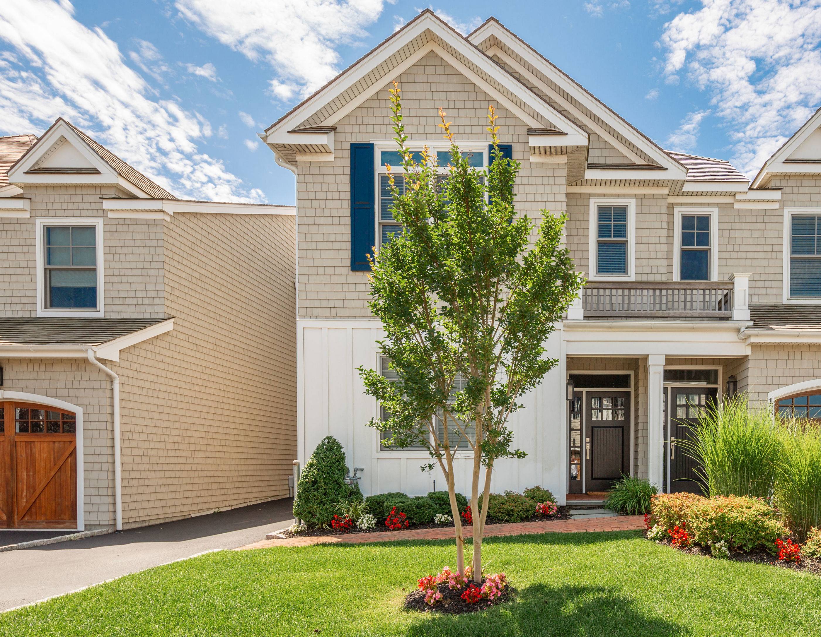 Bishops Pond Lower Villa Condo