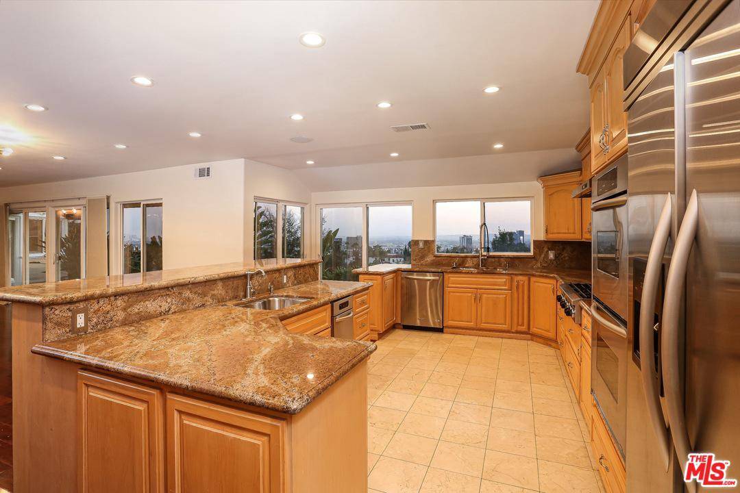 6452 LUNITA RD Malibu LA