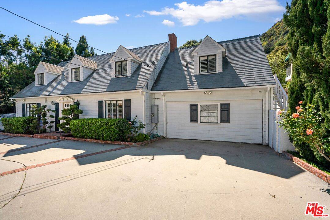 2427   Benedict Canyon Dr 4BR Beverly Hills Post Office | B.H.P.O. La