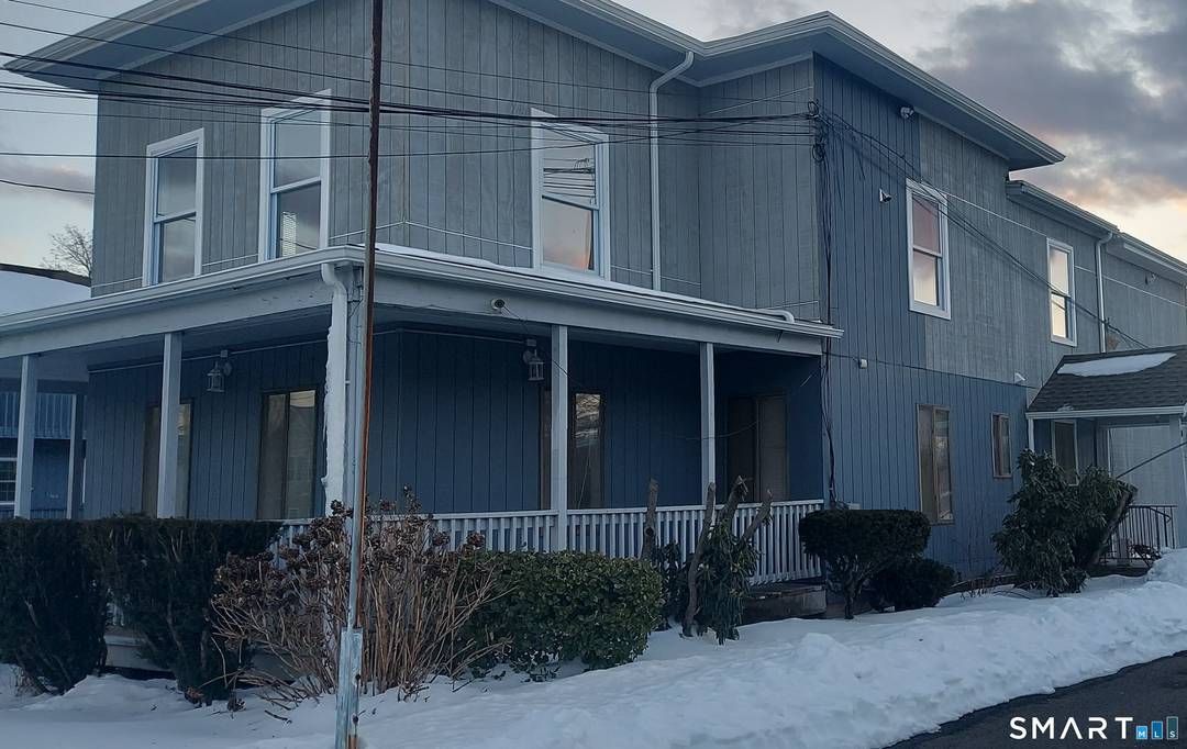 Beautiful fully renovated 4 bedroom apartment.