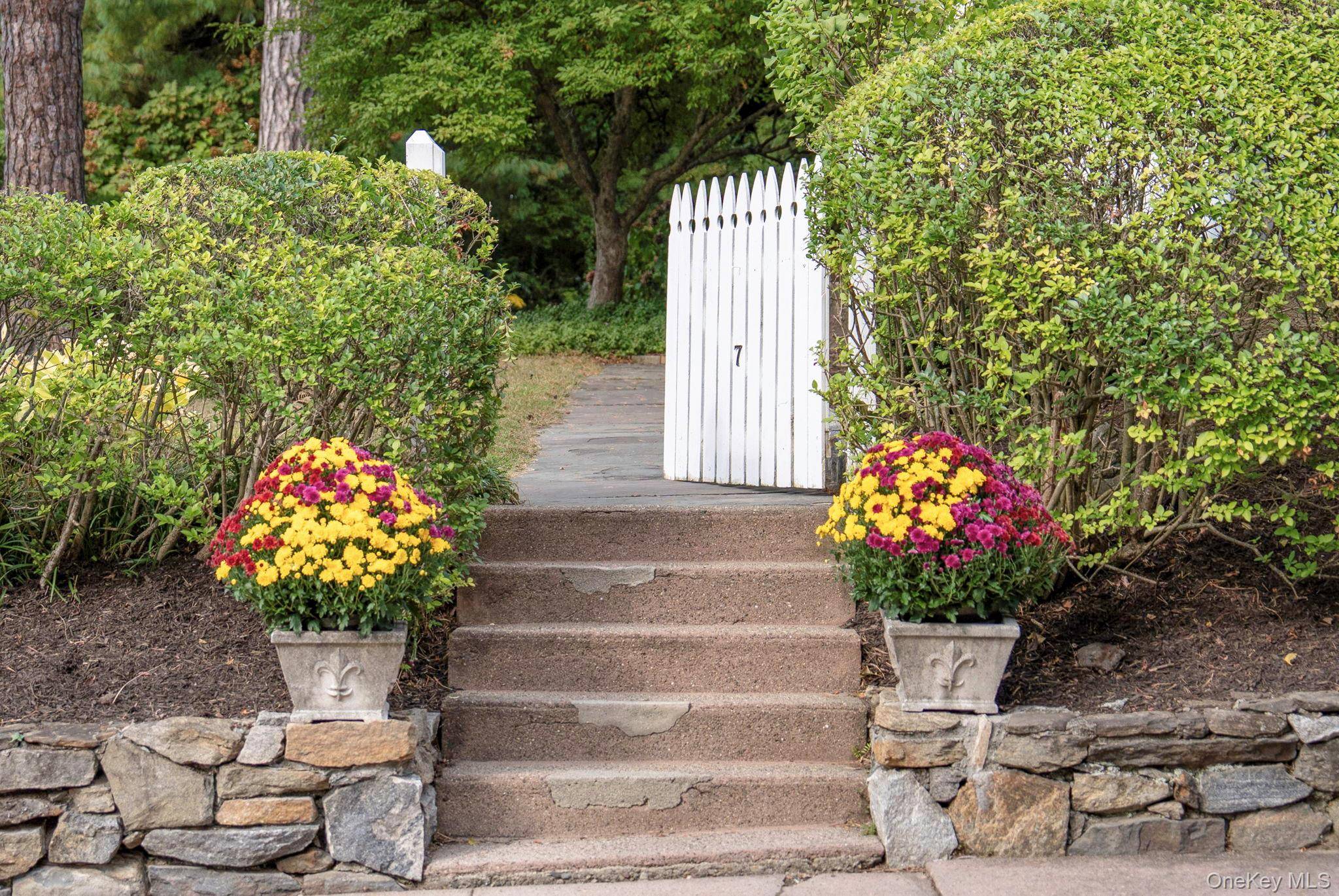 Charming Renovated Historic Home in Sparta, Ossining Hudson River Views amp ; Prime Location Step into the timeless charm of this beautifully renovated 3 bedroom, 2 bath home nestled in ...
