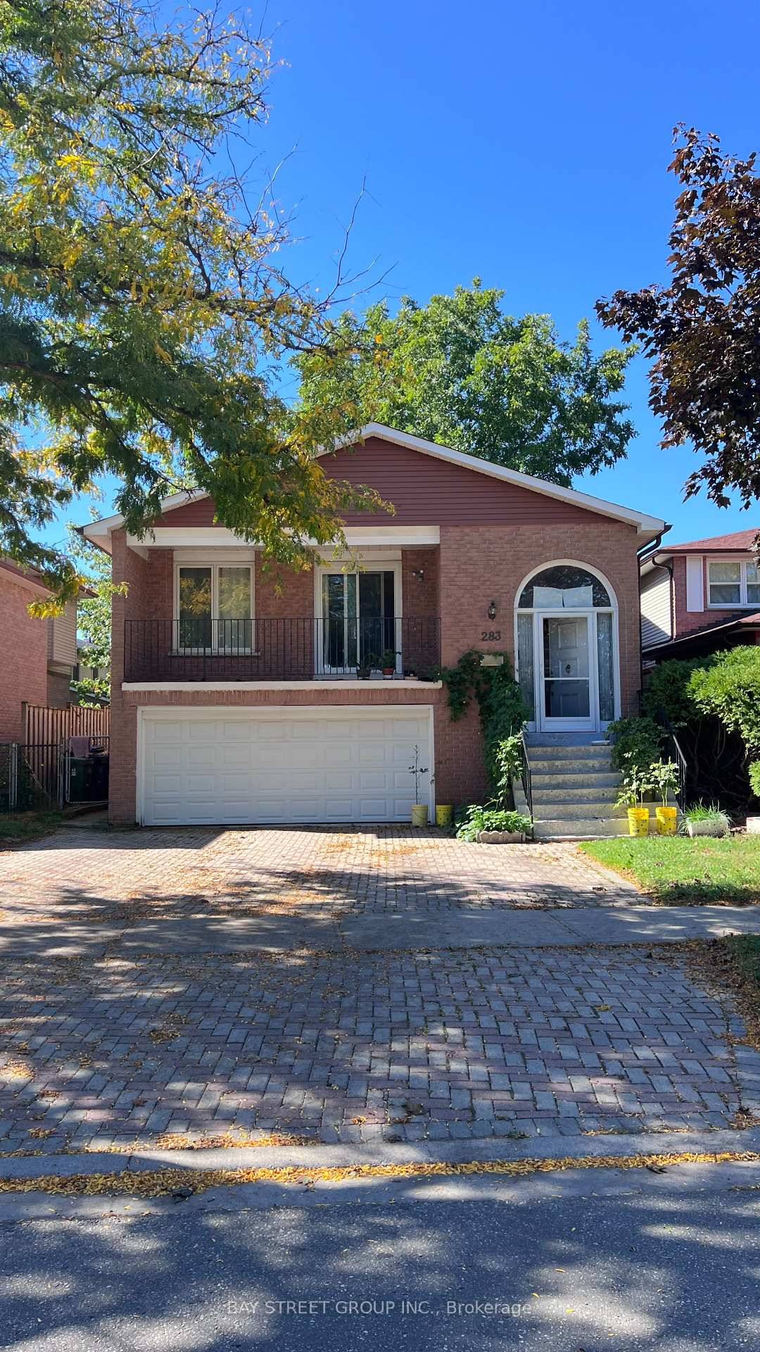 Welcome To This Bright And Spacious 2 Bedrooms Main Floor Unit With Private Entrance Located In Milliken Community.