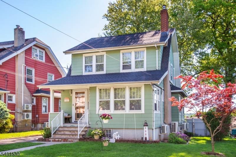 Welcome to this well maintained Colonial home located in the heart of Teaneck.