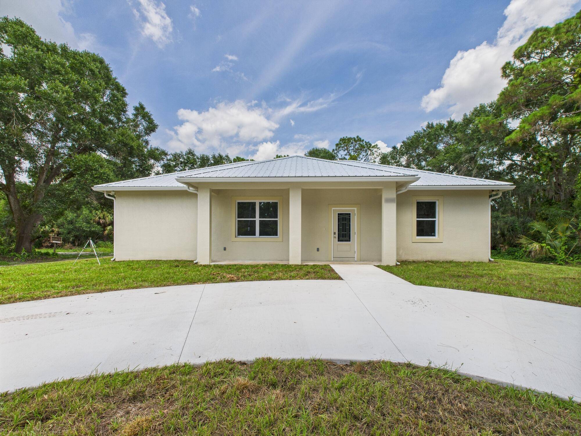 CLOSING COST INCLUDED, Brand new 3BD 2BA luxury home on a quiet street on Okeechobee's east side ideal for commuters !