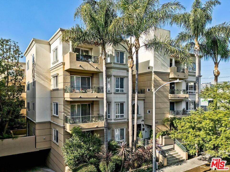 305   Arnaz Dr 2BR Beverly Grove La