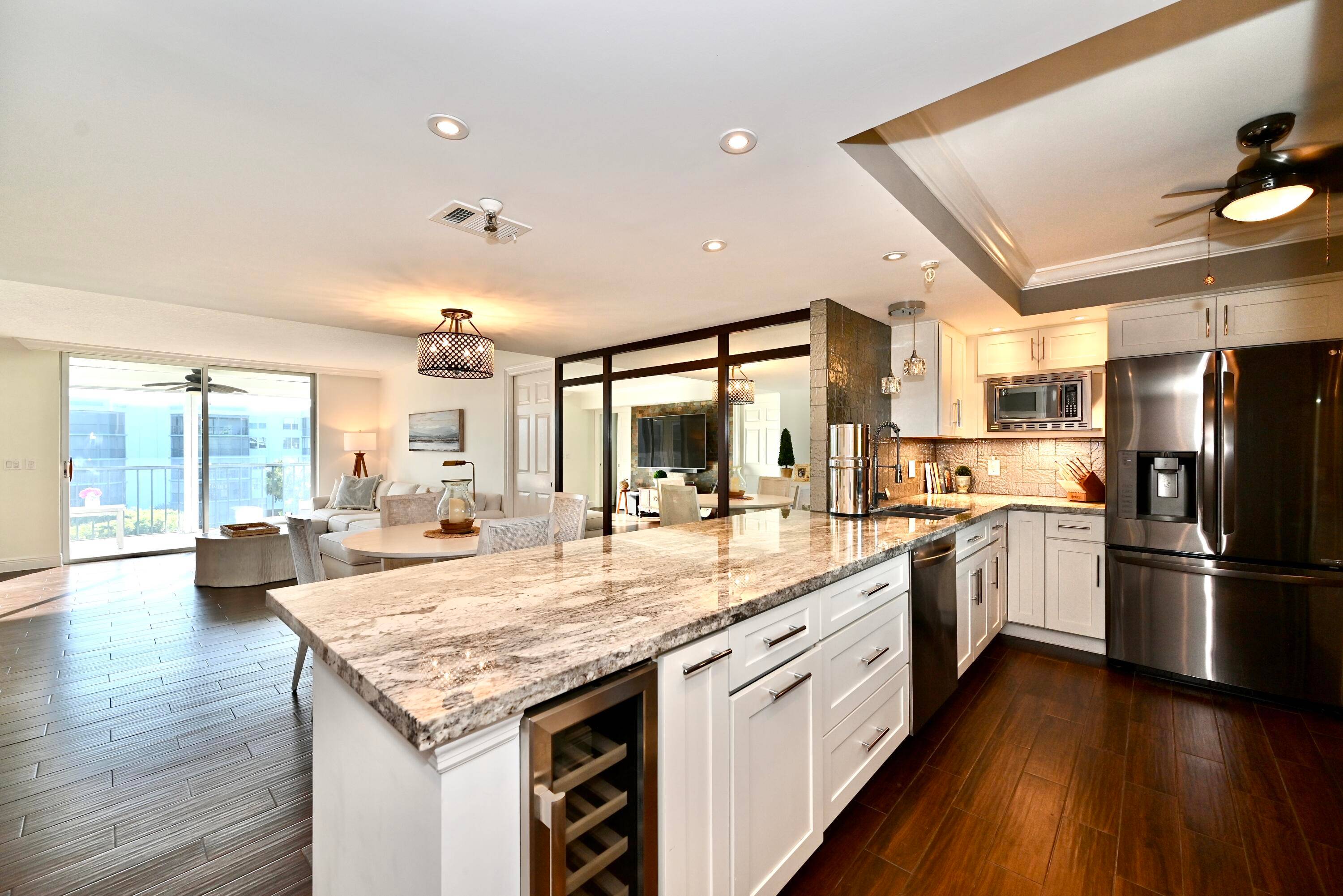 New price improvement ! Seller to pay special assessment in full AND 6 months of condo fees if under contract by July 1st.