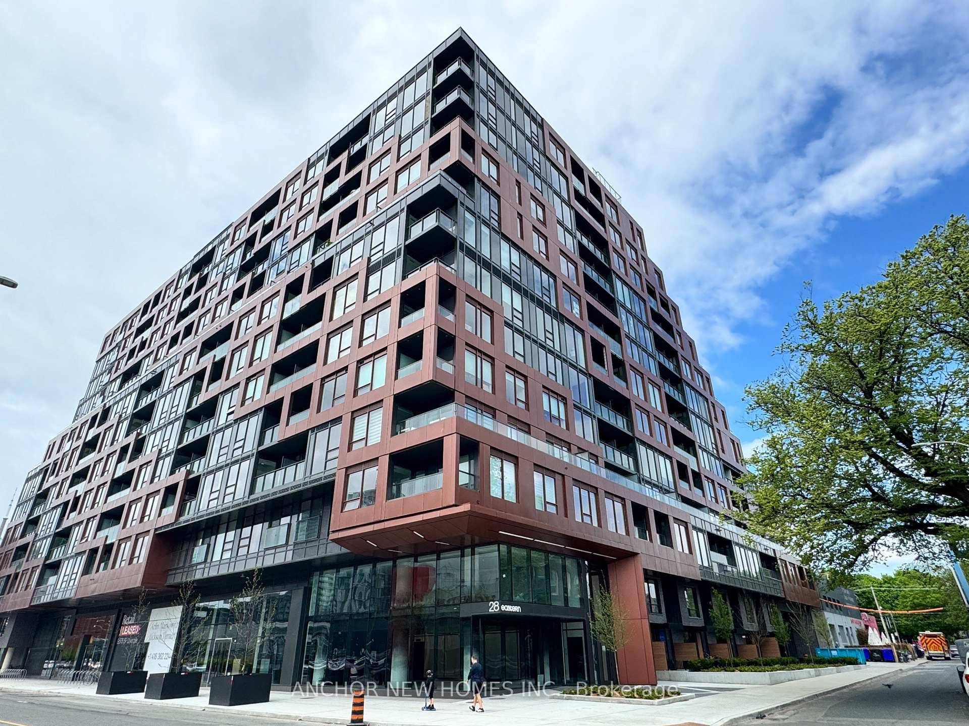Introducing this brand new 1 1 Den unit in the boutique condominium at 28 Eastern by very well known builder, Alterra.