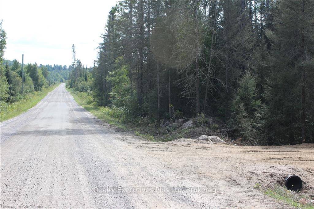 Excellent opportunity to build your dream home just outside of Sunny Sundridge !